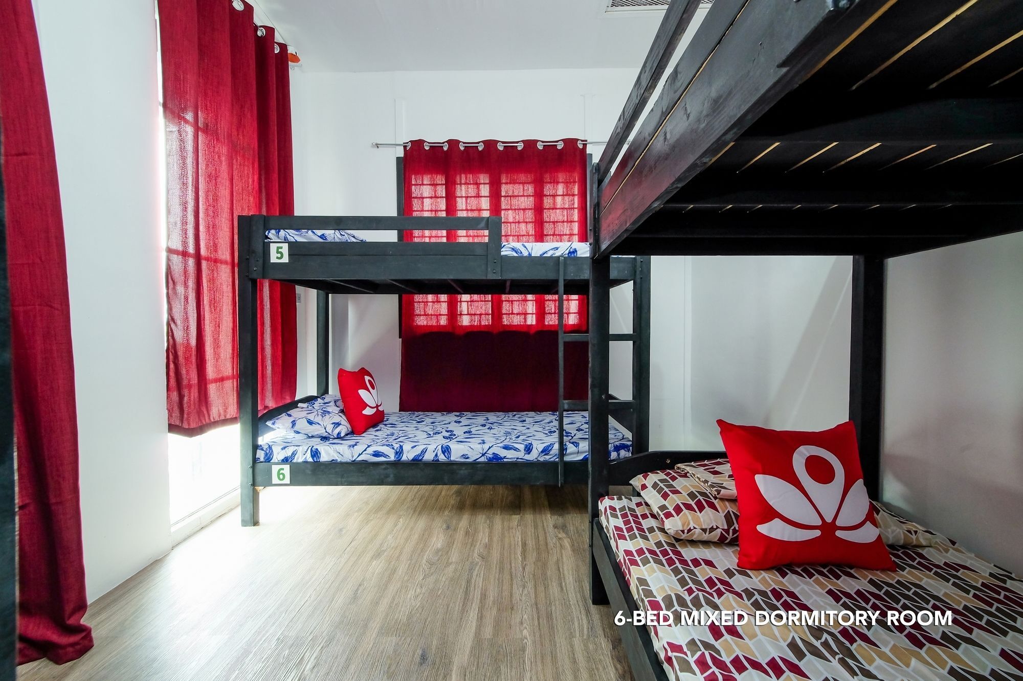 Zen Hostel Haven Backpackers Макати Экстерьер фото